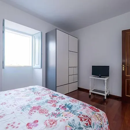 Casa Antonio Lariño *